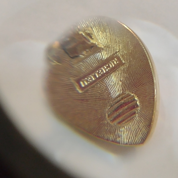 Signed Richelieu vintage women's clip on earrings tear drop - Picture 6 of 6